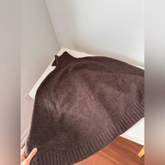 Dolce & Gabbana Alpaca Wool Poncho EU40 One Size - Picture 6 of 6